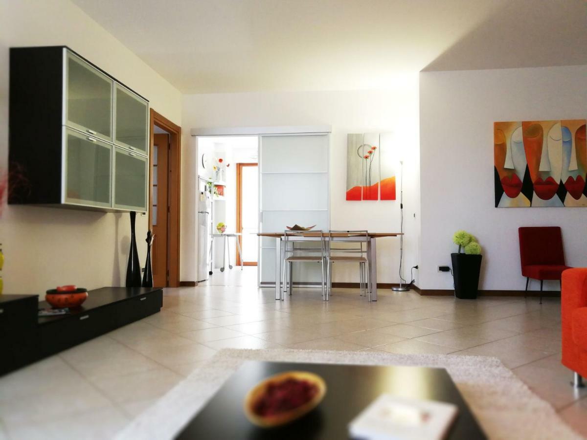 Cagliari Family Apartment ภายนอก รูปภาพ